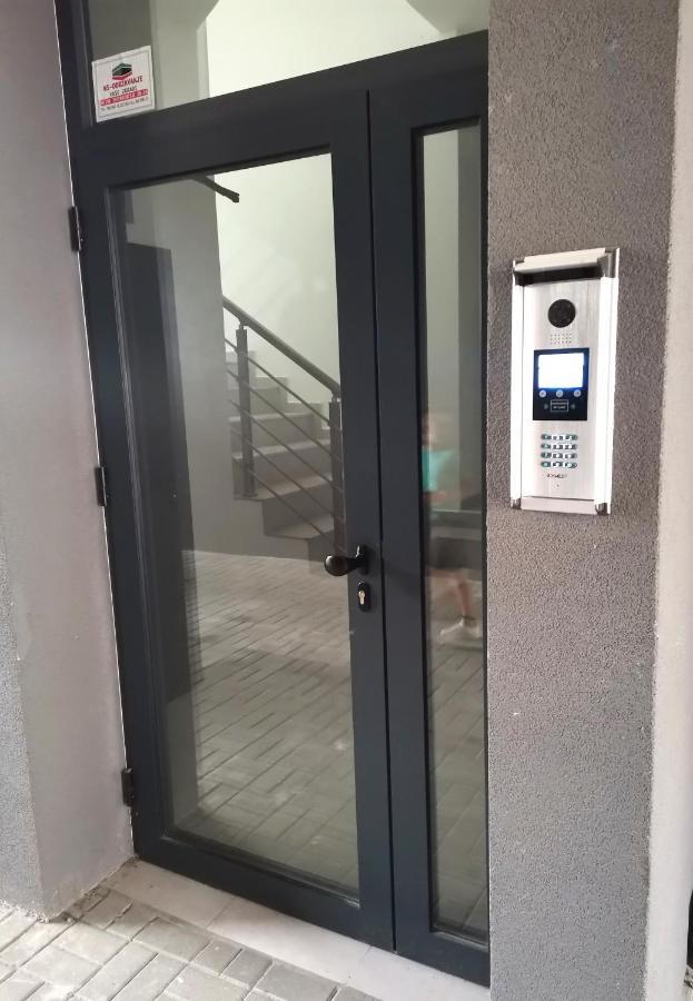 Stan Na Dan M Lägenhet Novi Sad Exteriör bild