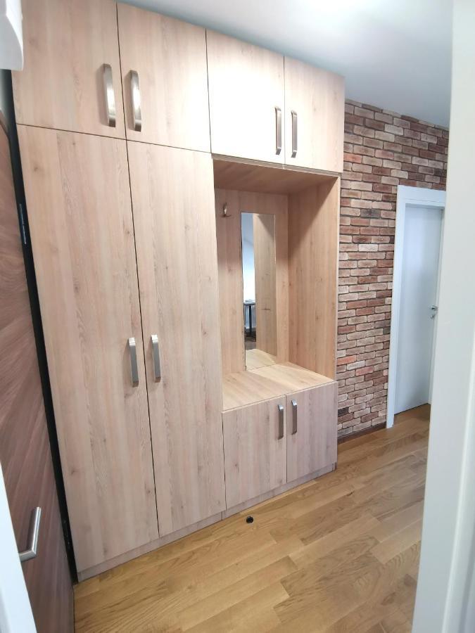 Stan Na Dan M Lägenhet Novi Sad Exteriör bild