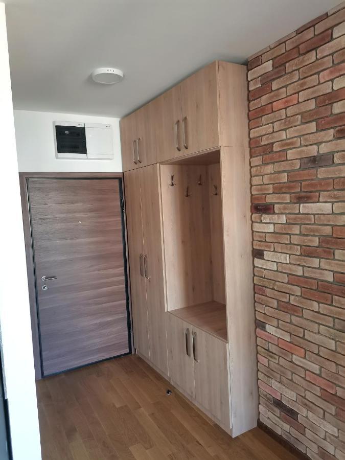 Stan Na Dan M Lägenhet Novi Sad Exteriör bild