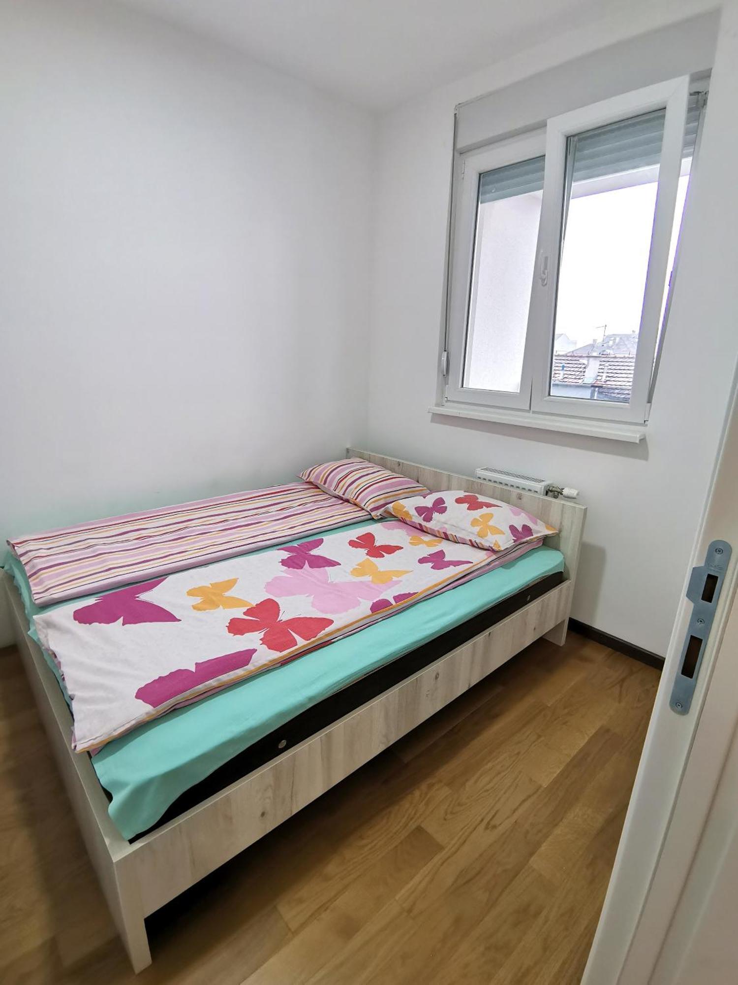 Stan Na Dan M Lägenhet Novi Sad Exteriör bild
