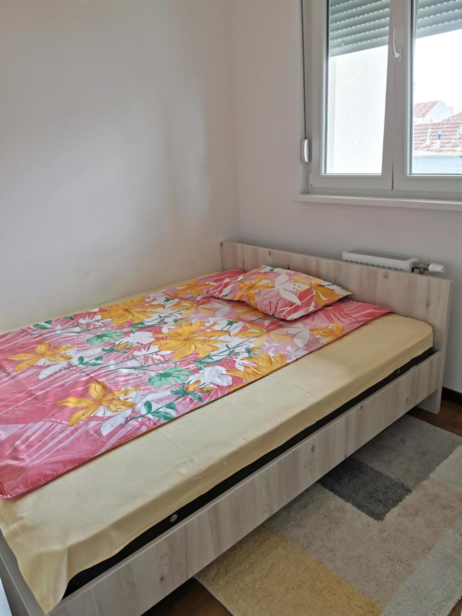Stan Na Dan M Lägenhet Novi Sad Exteriör bild